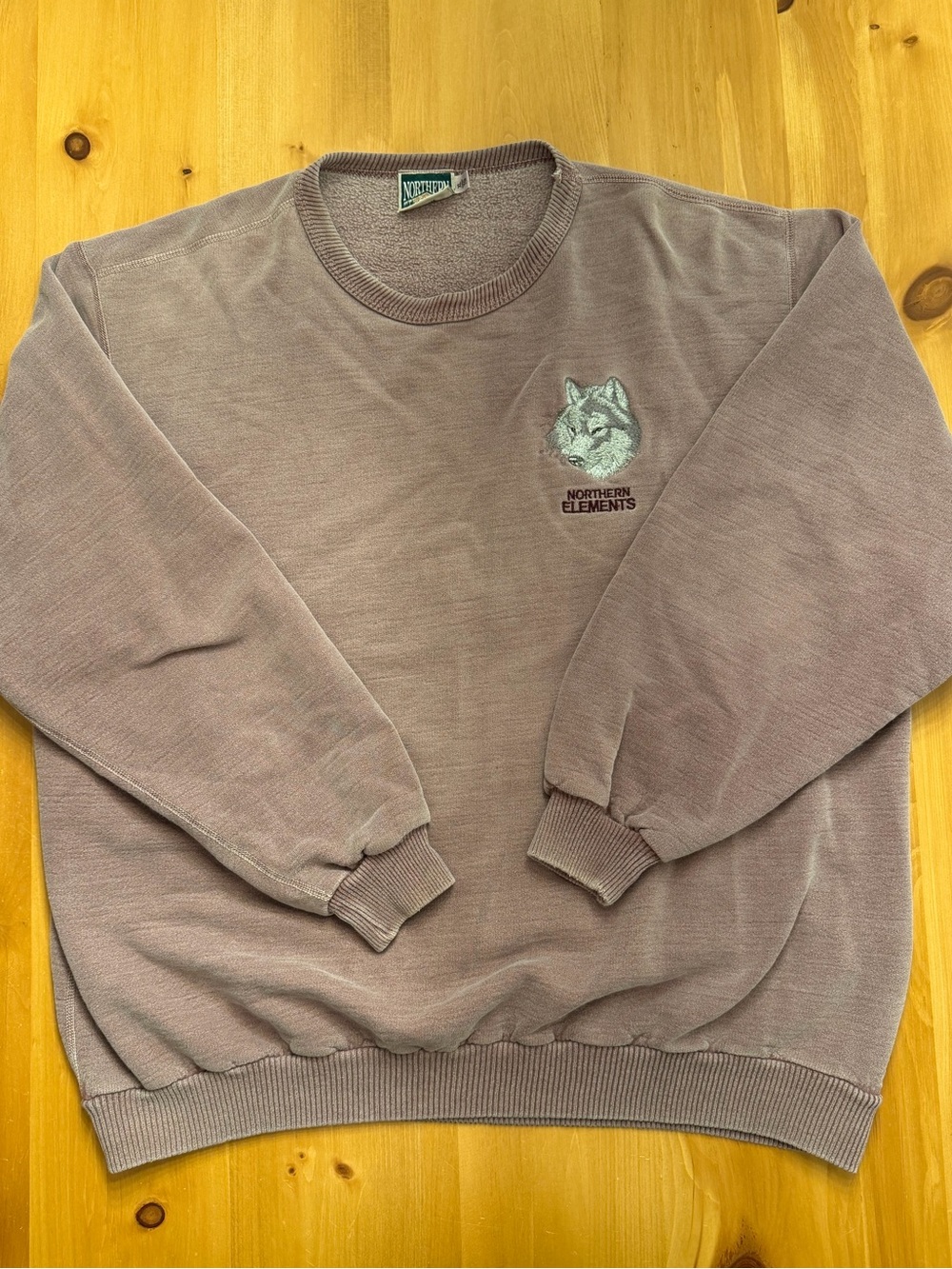 Vintage Northern Elements Wolf Embroidered Sweatshirt - XL - Faded Mauve/Taupe